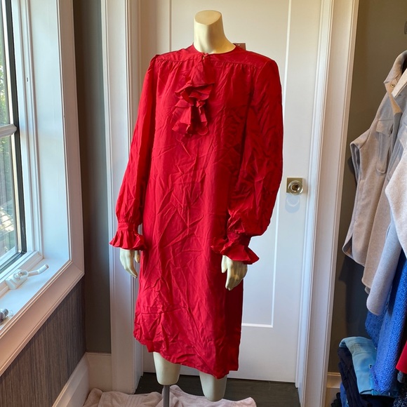 Dresses & Skirts - SAKS FIFTH AVENUE 100% silk dress